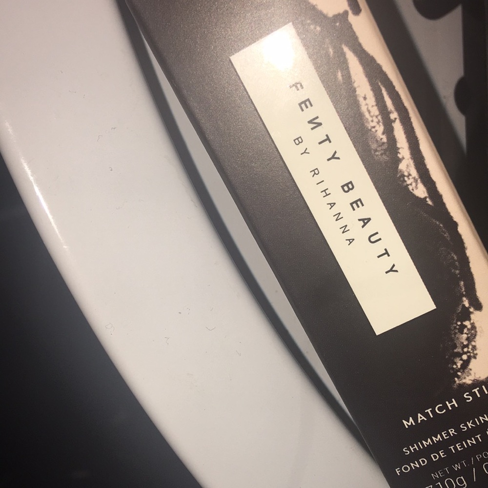 Fenty beauty highlight stick